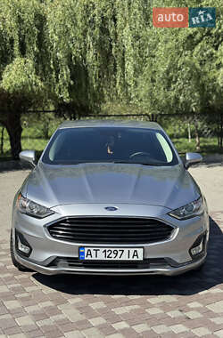 Седан Ford Fusion 2020 в 
