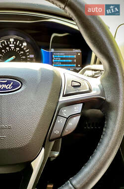 Седан Ford Fusion 2018 в 
