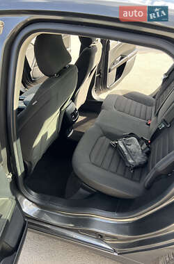 Седан Ford Fusion 2019 в 