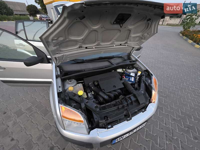 Хэтчбек Ford Fusion 2006 в Луцке фото 28 Хэтчбек Ford Fusion 2006 в Луцке