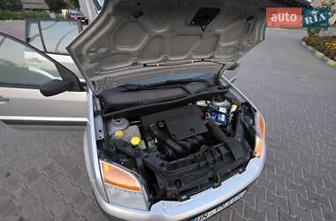 Хэтчбек Ford Fusion 2006 в 