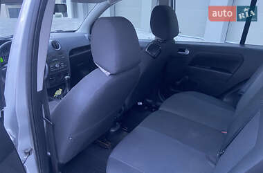 Хэтчбек Ford Fusion 2010 в 