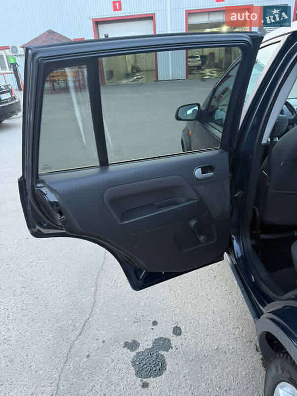 Хетчбек Ford Fusion 2006 в Сумах