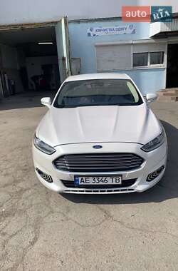 Седан Ford Fusion 2016 в 
