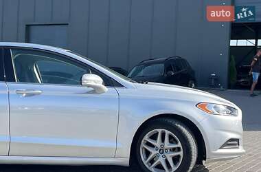 Седан Ford Fusion 2014 в 