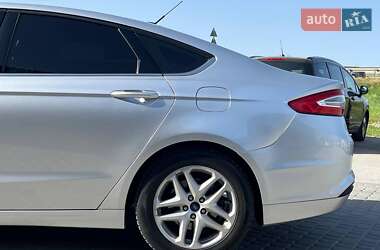 Седан Ford Fusion 2014 в 