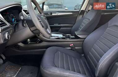 Седан Ford Fusion 2014 в 