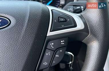 Седан Ford Fusion 2014 в 