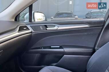 Седан Ford Fusion 2014 в 