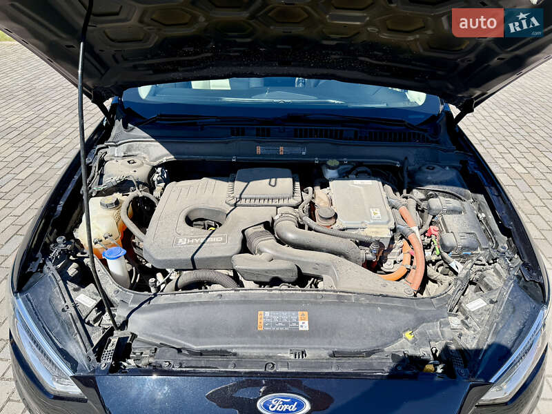 Седан Ford Fusion 2019 в Ровно