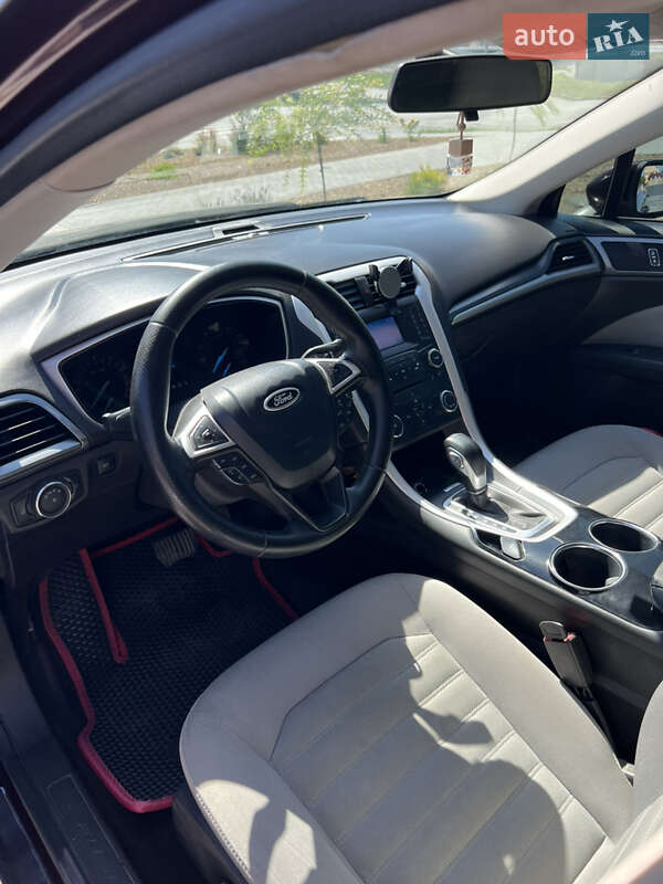 Седан Ford Fusion 2012 в Каменец-Подольском