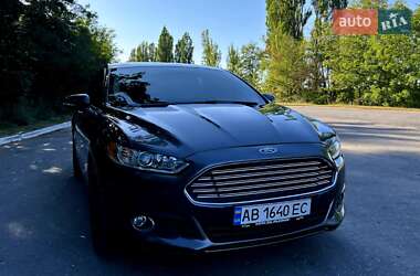 Седан Ford Fusion 2015 в 