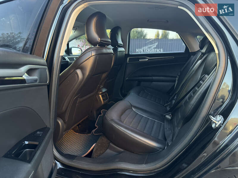 Седан Ford Fusion 2015 в Києві