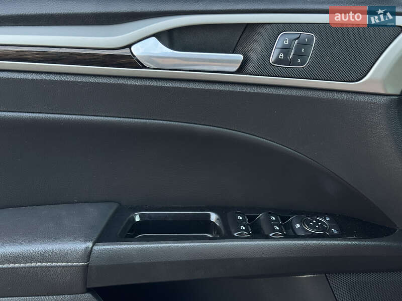 Седан Ford Fusion 2015 в Києві