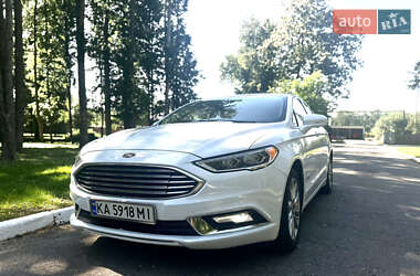Седан Ford Fusion 2017 в 