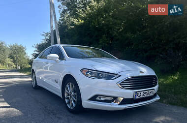 Седан Ford Fusion 2017 в 