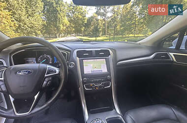 Седан Ford Fusion 2017 в 