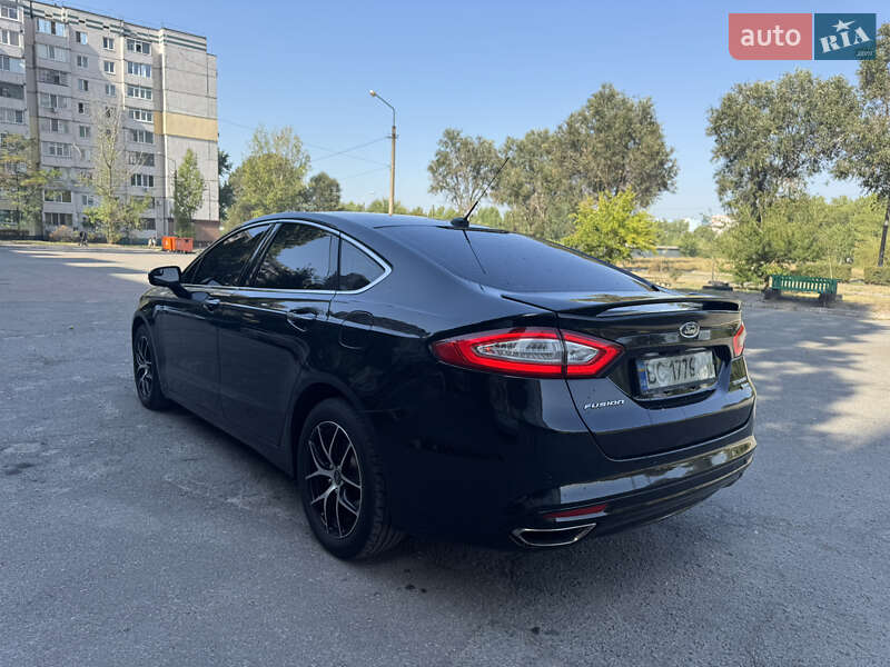 Седан Ford Fusion 2013 в Каменском