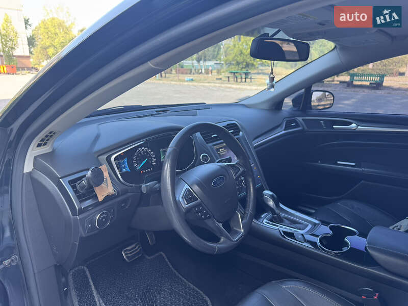 Седан Ford Fusion 2013 в Каменском