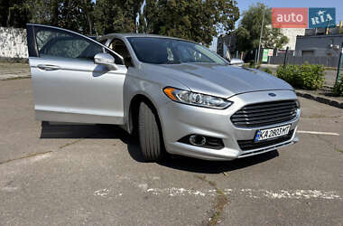 Седан Ford Fusion 2014 в 