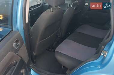 Хетчбек Ford Fusion 2010 в 