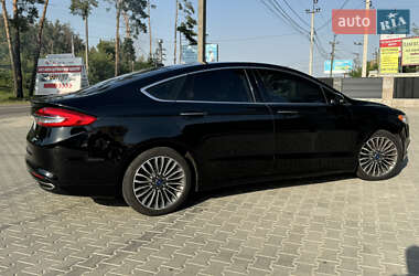 Седан Ford Fusion 2016 в 