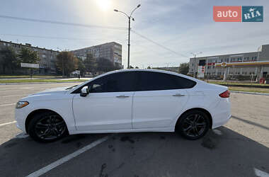 Седан Ford Fusion 2017 в 
