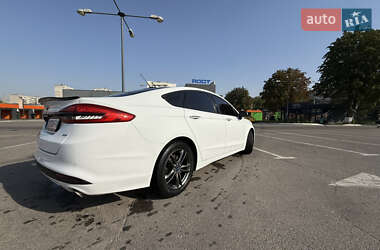 Седан Ford Fusion 2017 в 
