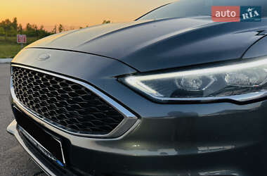 Седан Ford Fusion 2017 в 