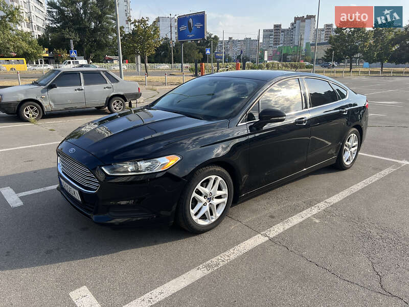 Седан Ford Fusion 2015 в Києві