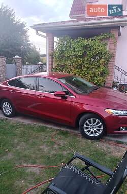 Седан Ford Fusion 2016 в 