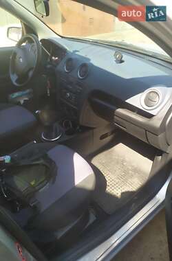 Хэтчбек Ford Fusion 2009 в 