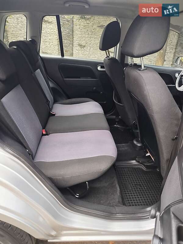 Хэтчбек Ford Fusion 2011 в Днепре