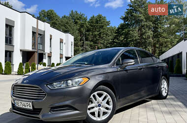 Седан Ford Fusion 2015 в 