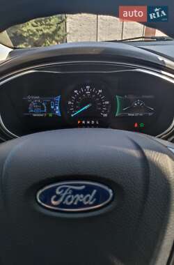 Седан Ford Fusion 2019 в 