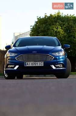 Седан Ford Fusion 2017 в 