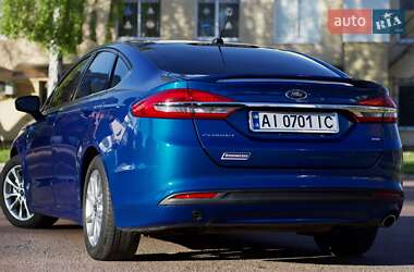 Седан Ford Fusion 2017 в 