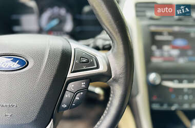 Седан Ford Fusion 2015 в 