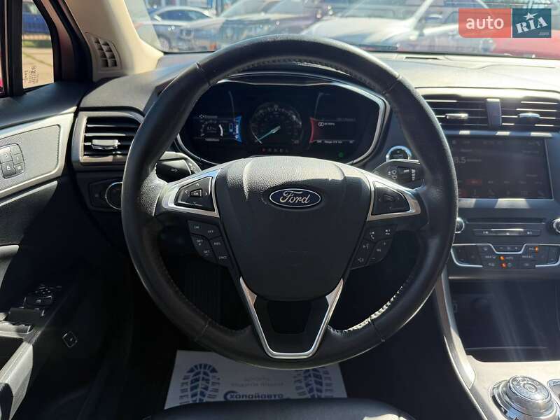 Седан Ford Fusion 2016 в Киеве фото 13 Седан Ford Fusion 2016 в Киеве