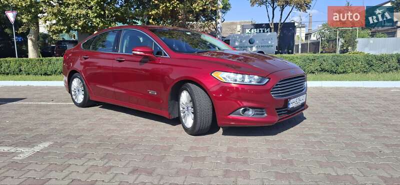 Седан Ford Fusion 2015 в Одесі