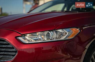Седан Ford Fusion 2014 в 