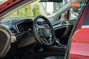 Седан Ford Fusion 2014 в 