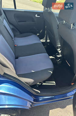 Хэтчбек Ford Fusion 2009 в 