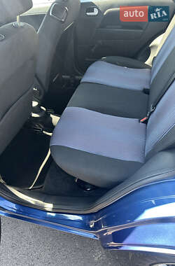 Хэтчбек Ford Fusion 2009 в 