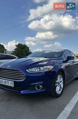 Седан Ford Fusion 2015 в Ужгороді