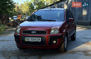 Хетчбек Ford Fusion 2006 в 