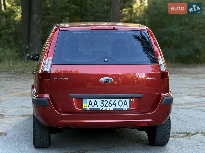 Хэтчбек Ford Fusion 2006 в Киеве