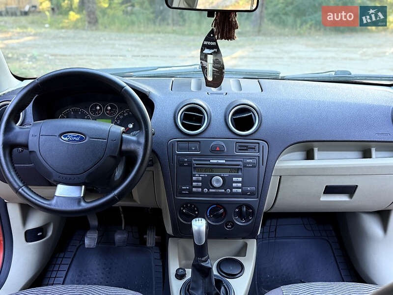 Хэтчбек Ford Fusion 2006 в Киеве