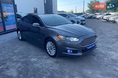 Седан Ford Fusion 2013 в 