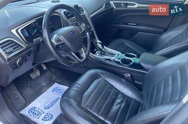 Седан Ford Fusion 2013 в 